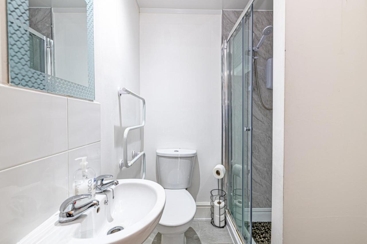 One Bedroom Holiday Apartment 科尔温湾 外观 照片